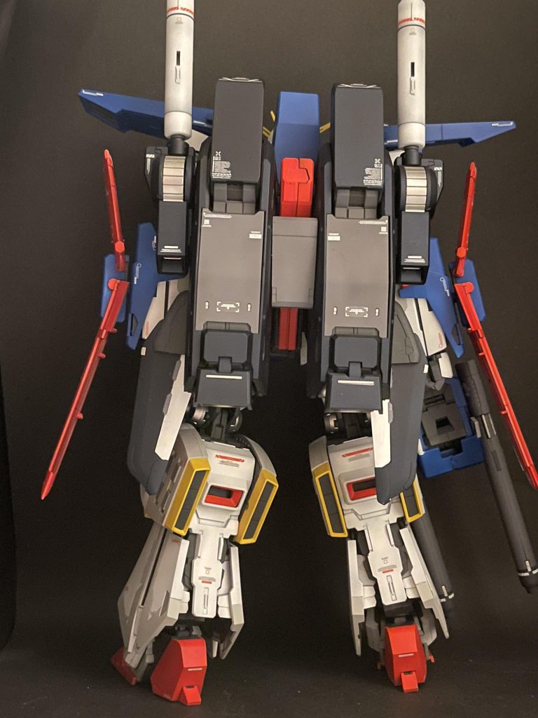 色の組み合わせって難しい–2枚目/制作者：Tisch