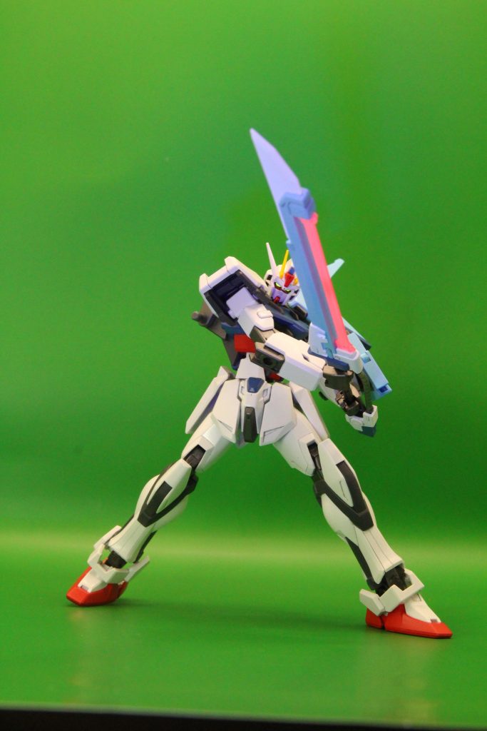 以上、ソードストライクのオプションパーツセットでした。写真は残っていませんが、水色野色合いが何気に難しく、一度塗装した色味の青色が強すぎ…再度全部塗り直すという苦行と向き合っていました(個人的に大満足 )。いつか、自分の本命インパルス3種の投稿を目指して、日々ちまちまと製作を続けていきます!最後まで拙い作品をご覧くださり、ありがとうございましたm(_ _)m