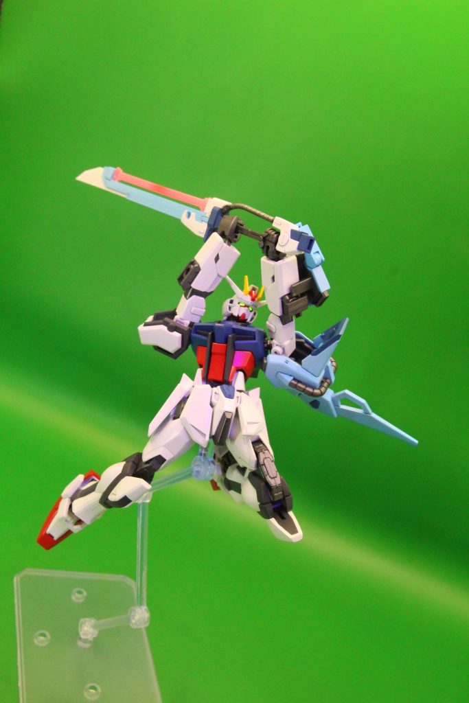 換装機ゆえに大剣のみという潔さ、ロマンに溢れますね!…肩が少しズレていることに気付いたあなたは、きっと生粋のストライク派です(笑)