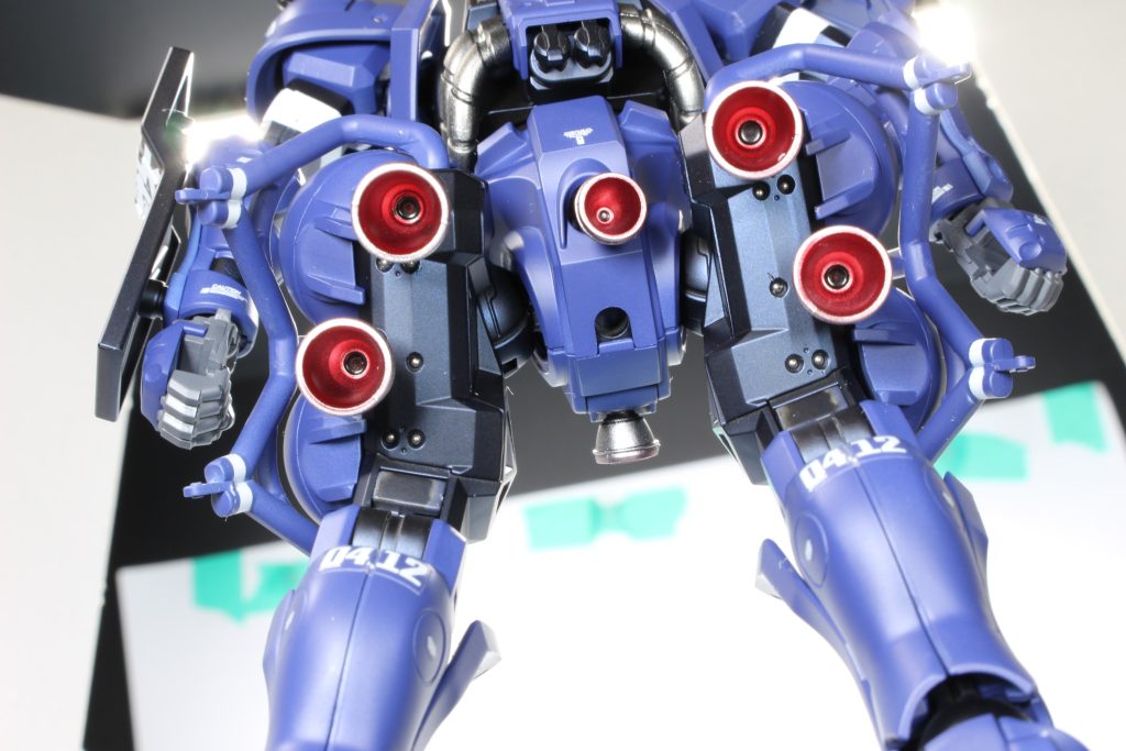 バーニア内部はキャンディ塗装で塗り分け