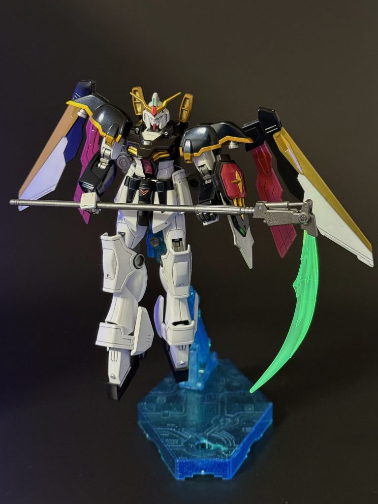 以下、塗装レシピサフはガイアサーフェイサーエヴォガンメタを使用濃紺部(ボディなど):ガイアプリズムブルーブラックホワイト部(脚部など):ガイアEx-ホワイト→フィニッシャーズシルバーパールリキッドゴールド部:ガイアスターブライトゴールド→ガイアクリアーイエローレッド部:クレオスGXメタリックレッド→GXクリアルージュブラック部(バックパック、スリッパ):ガイアスターブライトシルバー→クレオスGXクリアブラック関節など:ガイアスターブライトアイアン部分塗装:タミヤエナメル各色トップコート:ガイアEx-クリアー(光沢)