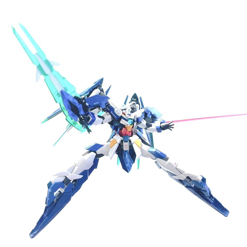 GNシールドを装備した第2形態です。次の投稿で詳しく紹介しますが前述の脚部ユニットと合体するとこのようになります。 使用キットですが細かいジャンクは省きます。・シアクアンタ・ダブルオーダイバー・AGE-2 FX・AGE-FX素体で使ったのはこんなところです👍