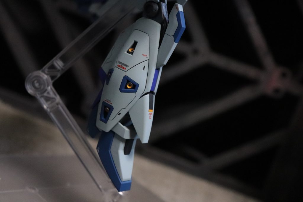 1番力入れた脚部スジボリと塗装とデカールワーク