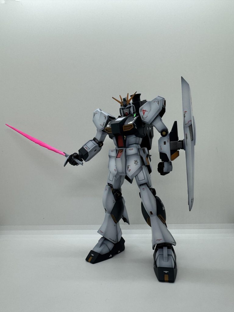 昔、公開予告のポスターで、こんなポーズしてたのを覚えている。