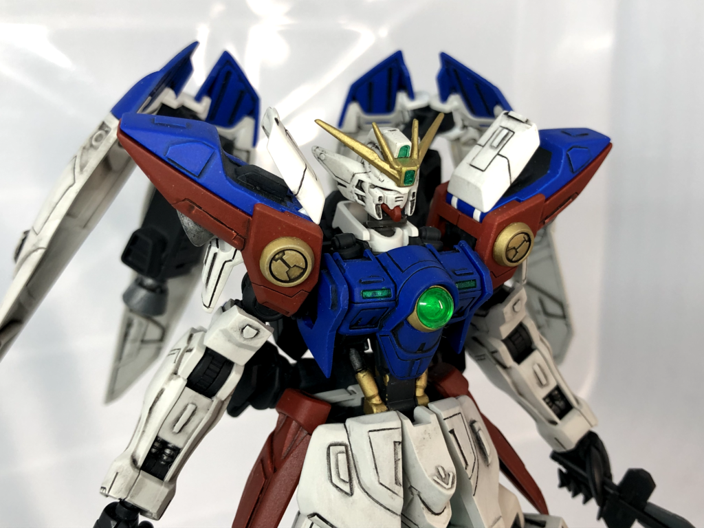 肩部装甲内にバッテリーを増設しています!