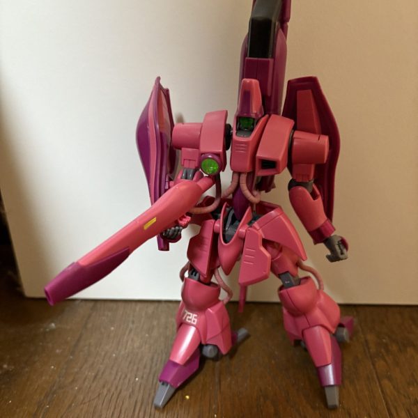 謎のモビルスーツ