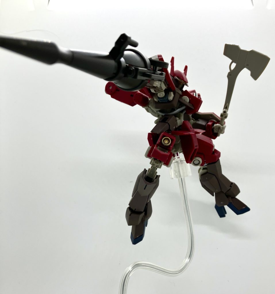 ガエリオシュヴァルべの使ってたランスとグレイズ共通のアックスアックスはやはりクリーム色