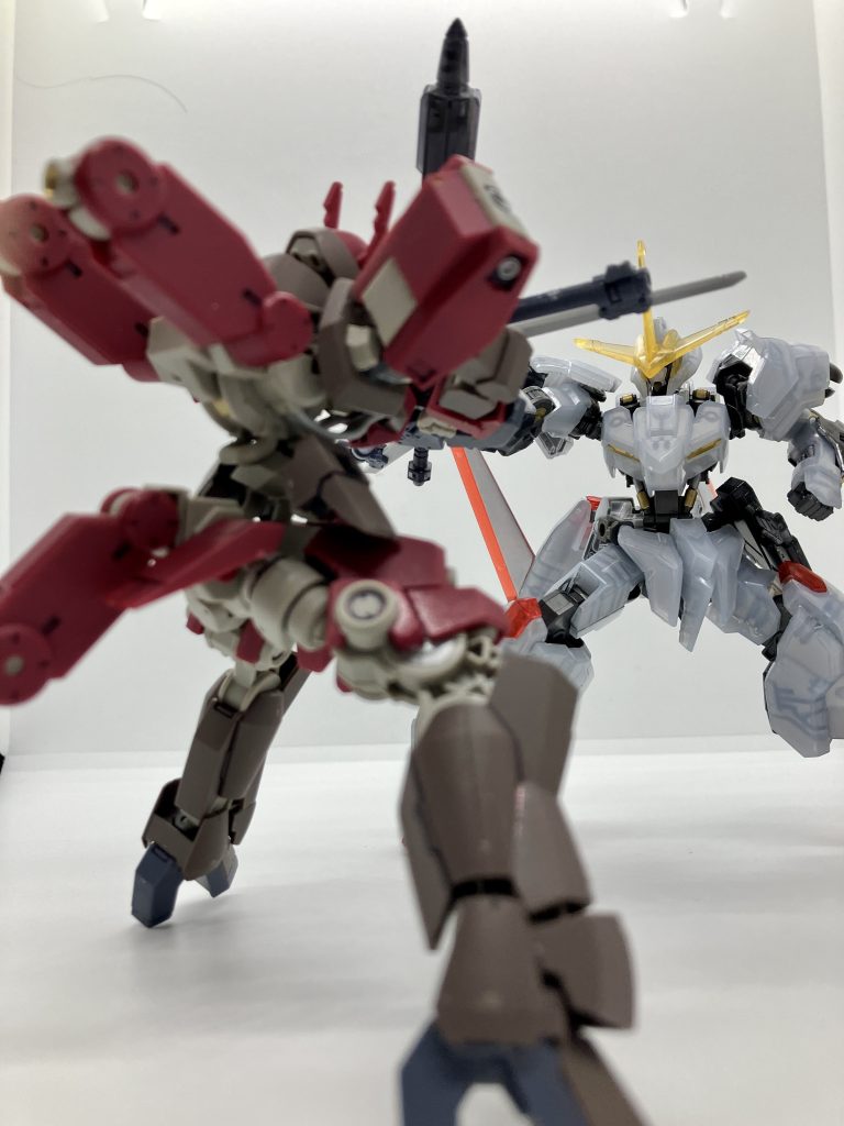 ここまでご覧いただきありがとうございました!コイツ、端白星のお相手として欲しくなっちゃってガンダムベースで衝動買いした奴なんですよね…そこらの家電屋でも積んでたのに…