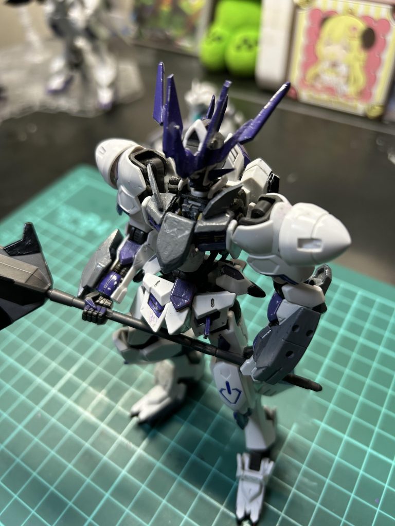 角はプラ板を切り出してはっつけましたコックピットハッチは少しだけ開きます色ハゲは遊びすぎた証拠です