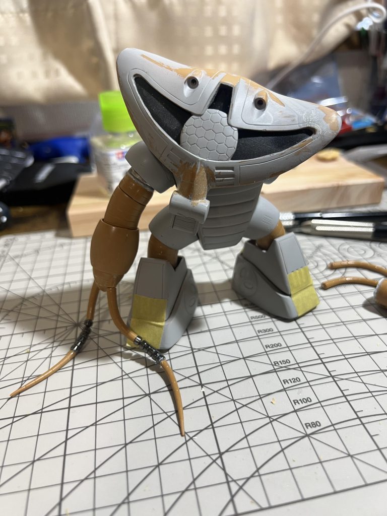 ヒートロッドはメタルパーツを使いフレキシブルに表情が付けられるようにしました。