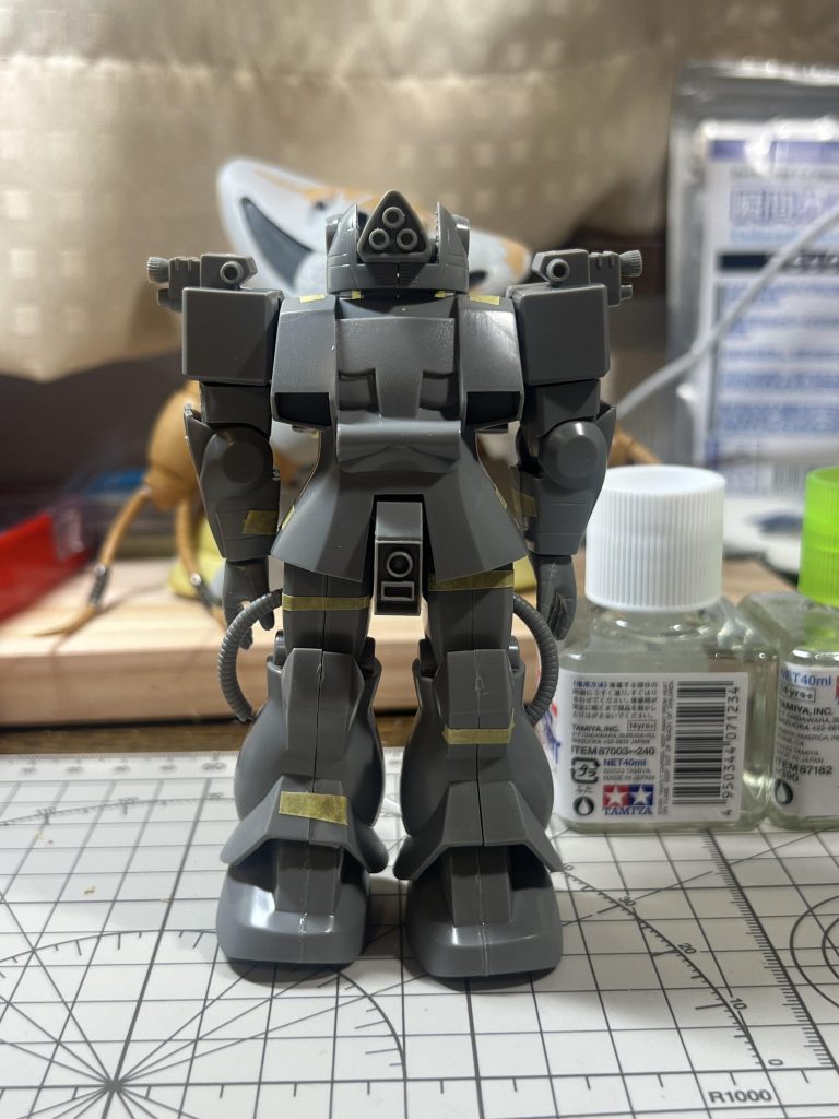 よくも悪くも旧キットと言うプロポーション