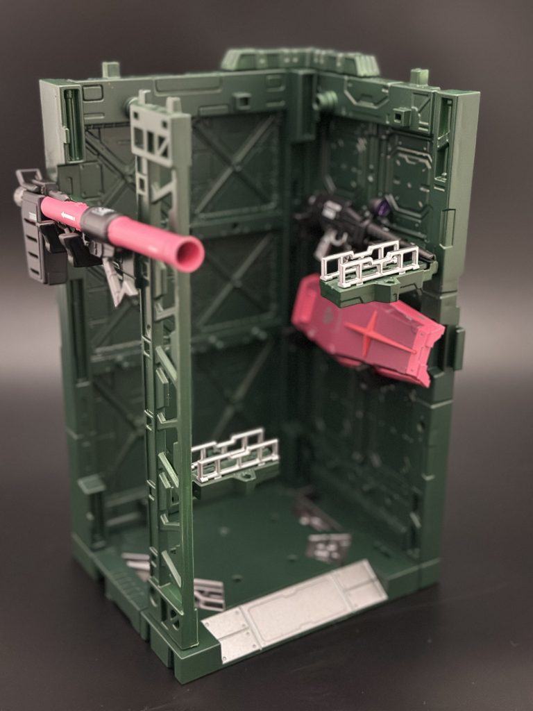 ベース単体で。床部分はマスキングでちょっとだけ色分けしています。