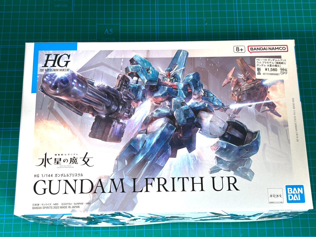 このキットは発売当初は人気で目にしたことがない状況が続きましたが、2ndシーズン後半頃には少しづつ見かける状況になっていました。 この前に手がけていたカーモデルが失敗していたのでサクッと完成させたく、SNS上で拝見している限りとても素性が良さそうなこのキットを選びました。