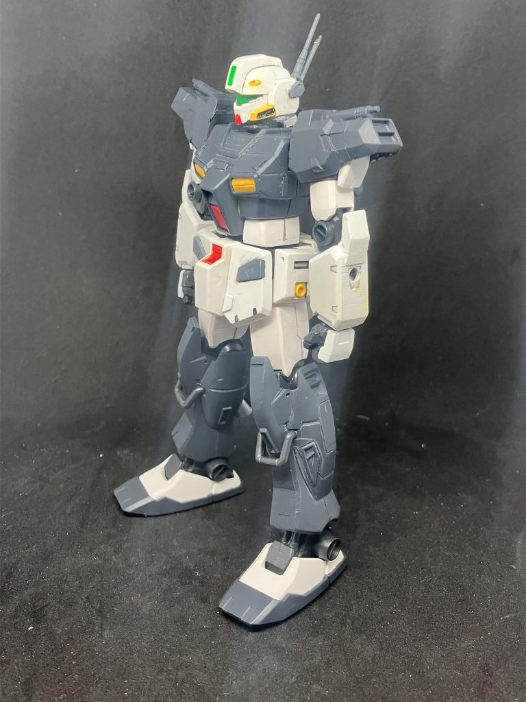 部分塗装での塗り分けを少しだけしています