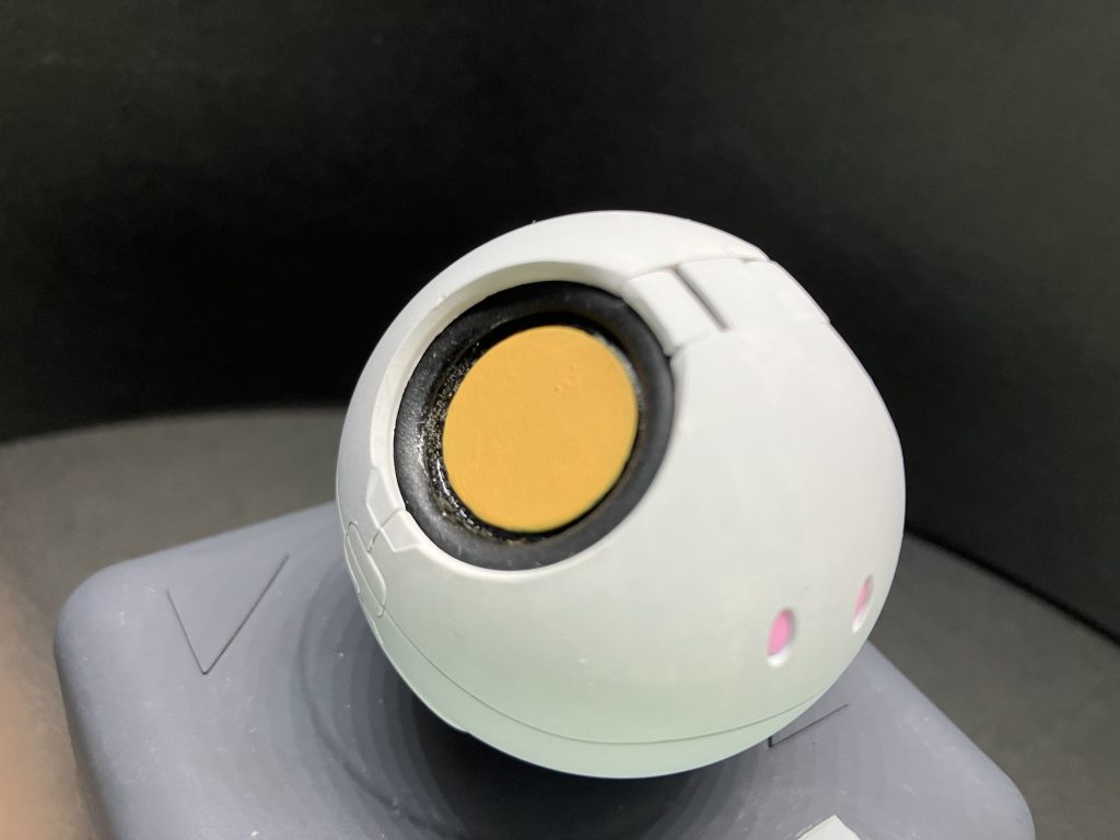 どうしてもスピーカーに見えたので、パッシブラジエーター埋め込んでアルミパイプで繋いでみました。鳴ってるかはあんまり分かりませぬw