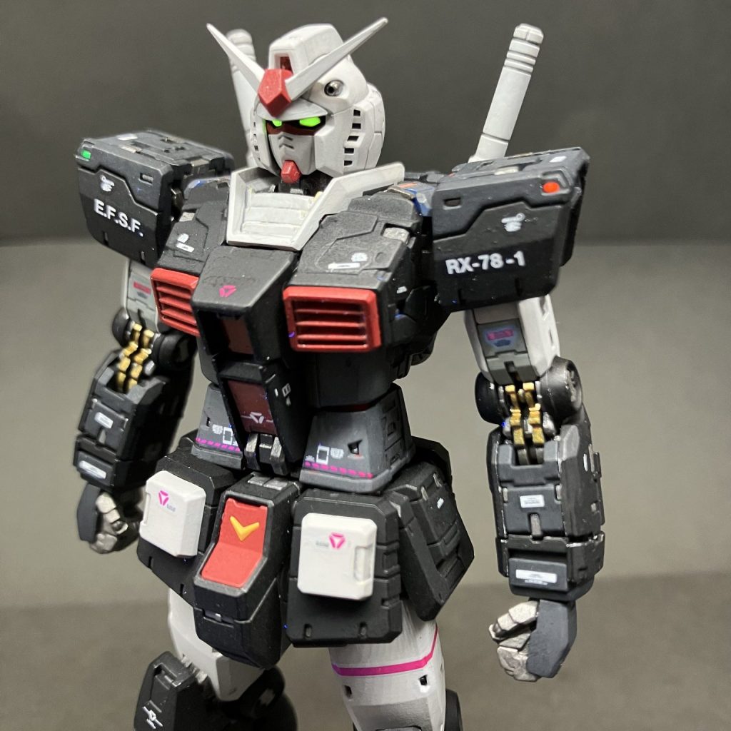 RG ガンダム Ver.2.0 プロトタイプガンダム風塗装　完成品　ガンプラ RG ガンダム Ver.2.0 プロトタイプガンダム風塗装 完成品 ガンプラ