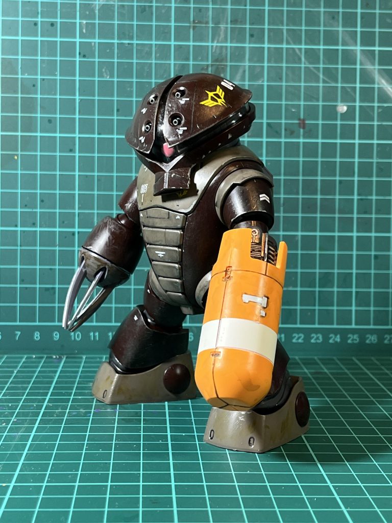 何か秘密兵器がありそうな感じ墨入れ、部分塗装、リアルタッチマーカー、小改造、デカール、チッピング