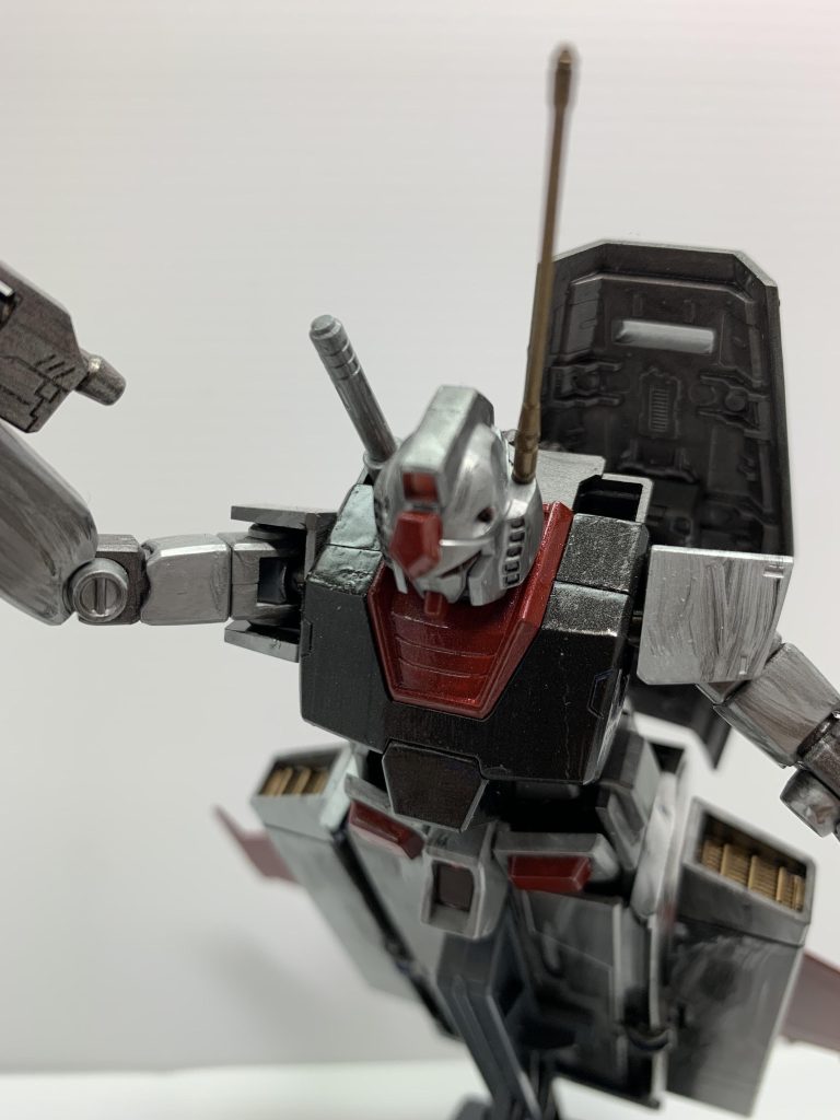 Ｖ字アンテナを取り外し、新たにアンテナを装着させました。