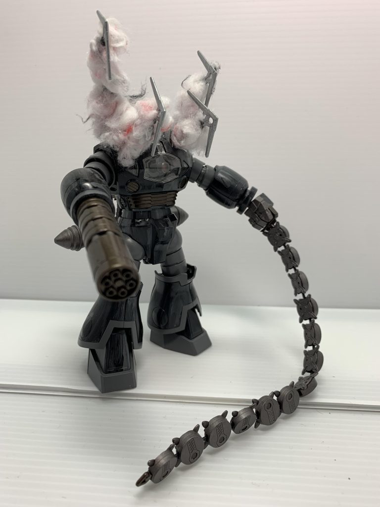 ブーメランカッターを発射させました。右腕をガトリング砲にし左腕にはチェーン・マインを持たせました。