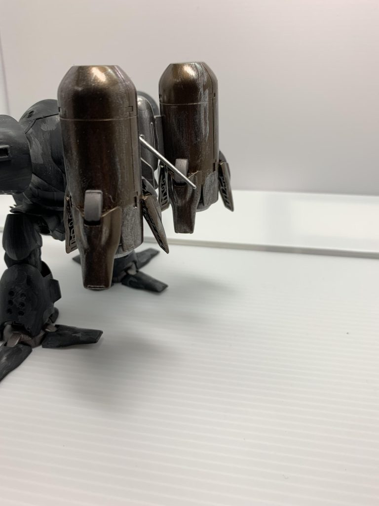 ハンドミサイルポットを流用しバーニアを作成。