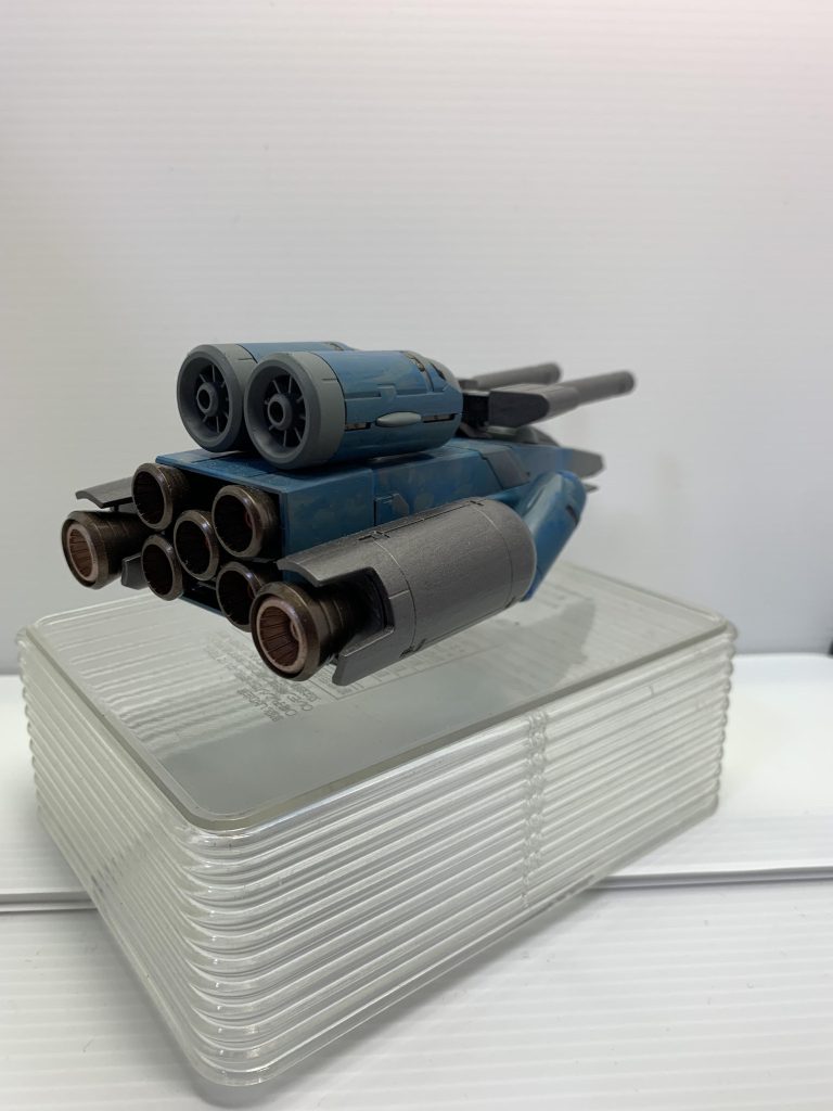 ズゴックのバックパックを装着。バーニアを増強しました。これならグラブロに追いつけそうです。