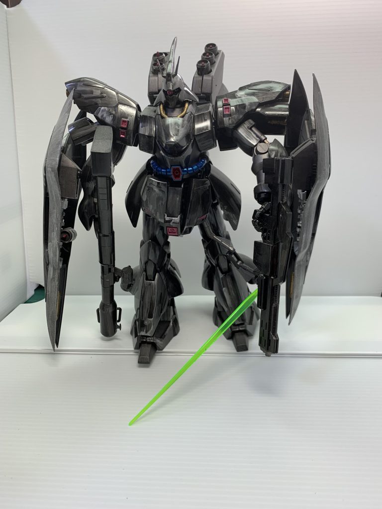 MGドムのジャイアントバズカーを装備、左右にシールドを持たせました。