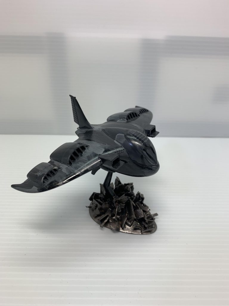 夜間奇襲用迷彩柄にしました。