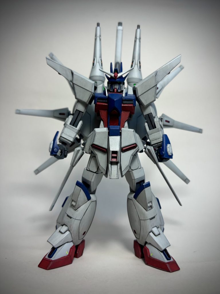 顔の形状変更や、襟元の見直しやら、太ももロール軸やら、いろいろ弄っています。作業途中にドラグーンの接続パーツが砕けたのでダイソーのブロックを仕込みました。エフェクトパーツがつかえなくなりました。