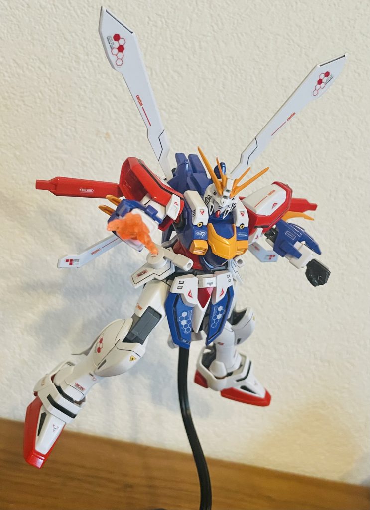 パープルブルーとブリリアントオレンジをテストで使用してみたかったので家にあったゴットガンダムで試してみました。色味が気に入ったのでガンダム系作る時は今後も使用したいと思います