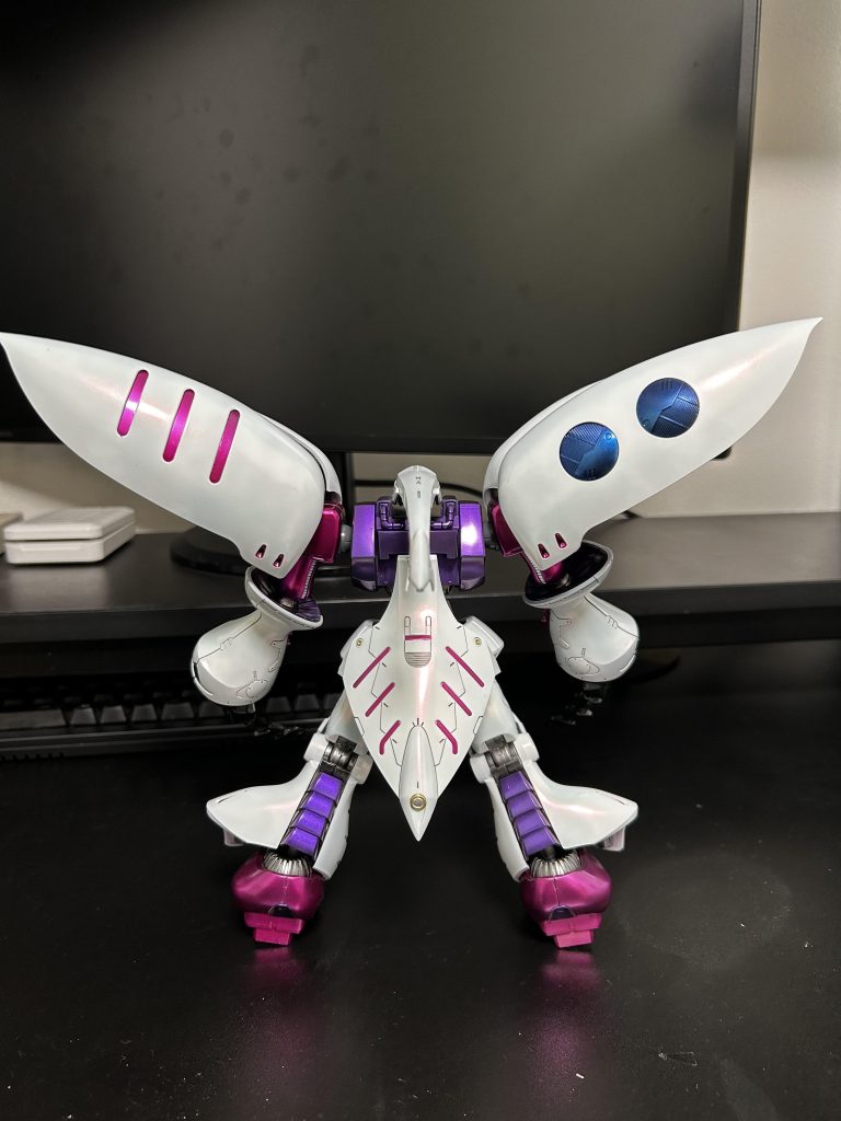 塗装は、ホワイト：Exホワイト(G)、クリスタルカラールビーレッド(C)青：EXブラック(G)、クリスタルカラーサファイアブルー(C)紫：EXブラック(G)、クリスタルカラーアメジストパープル(C)ピンク：EXブラック(G)、EXシルバー(G)、GXクリアピンク(C)フレーム：EXブラック(G)、スターブライトアイアン(G)ハンドパーツは、この上にクリアブラック(G)墨入れして、全体に光沢クリアーで仕上げ。シンプルにデカールとかは控えました。