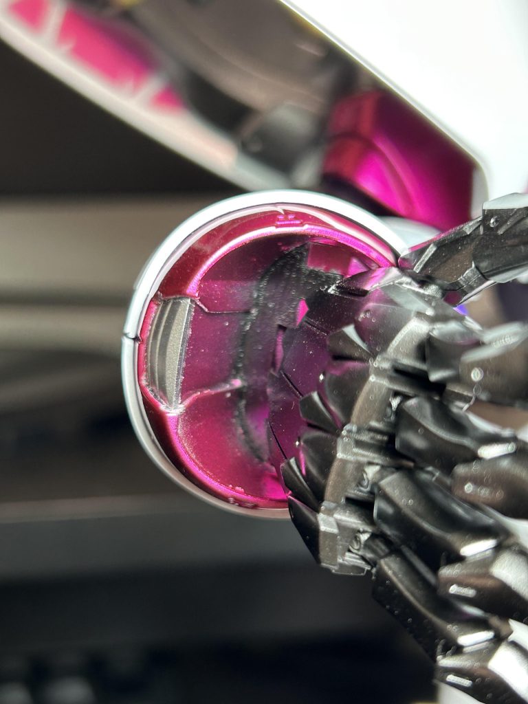 クリアカラーを吹くと、吹き返しが凄いのかダマが出来やすかった…希釈かハンドピースの距離感か圧力か、見直すところは多々あったかな〜見えないところだろうと黒で誤魔化してますが…