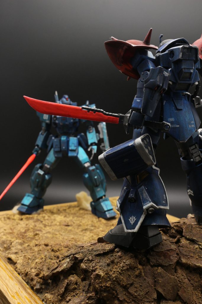 ブルーディスティニー1号機との対峙の雰囲気が少しでも出せればと思いジオラマも作成してみました。