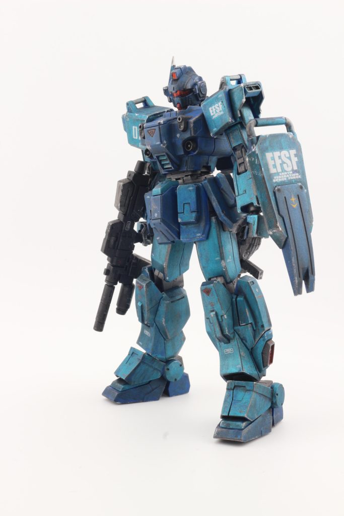 イフリート同様、黒サフから筆塗りで塗装。水性ホビーのメタリックブルーと青竹色を使用して色分け