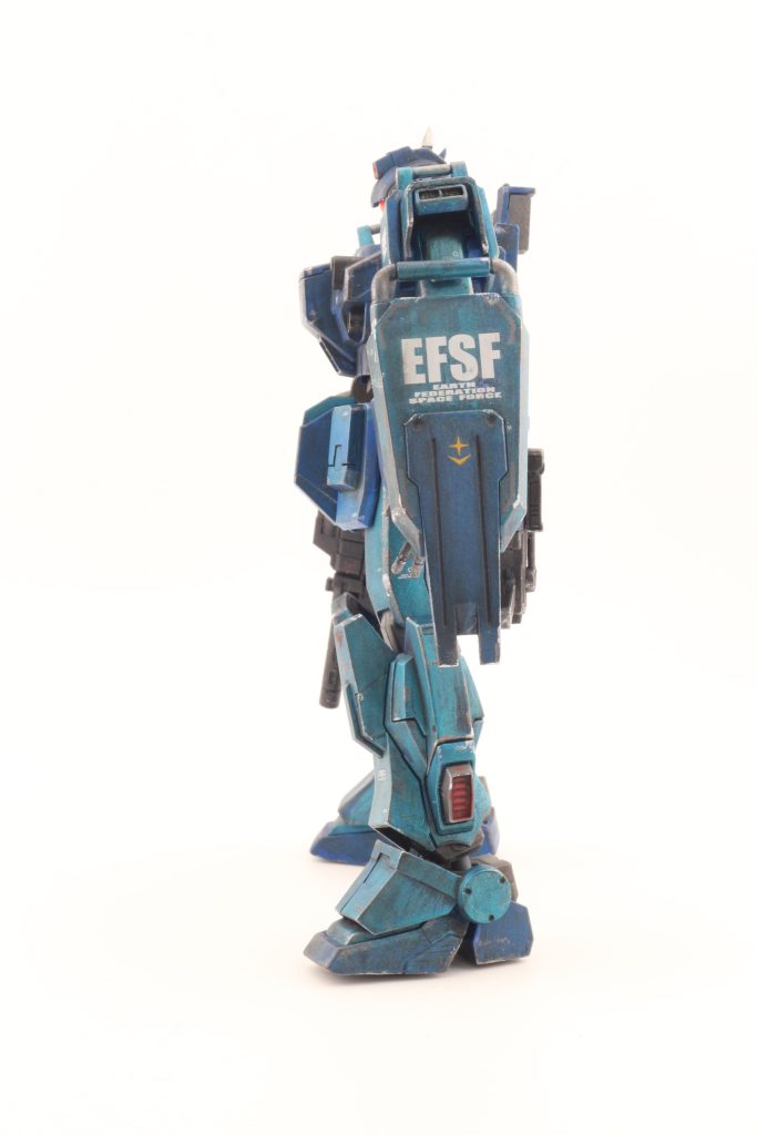 EFSFのデカールはサンダーポルト水転写デカールから転用。大きいデカールはなかなか見当たらないので貴重ですね