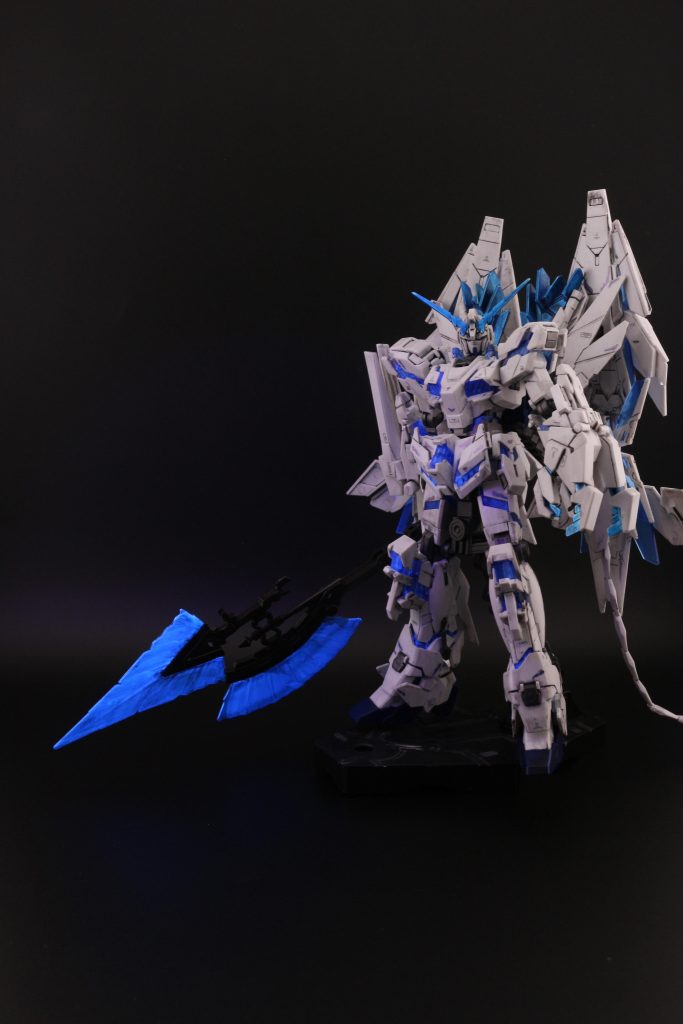 少し落ち着いた感じに仕上げたかったので、ウォッシングの後に半光沢のトップコート