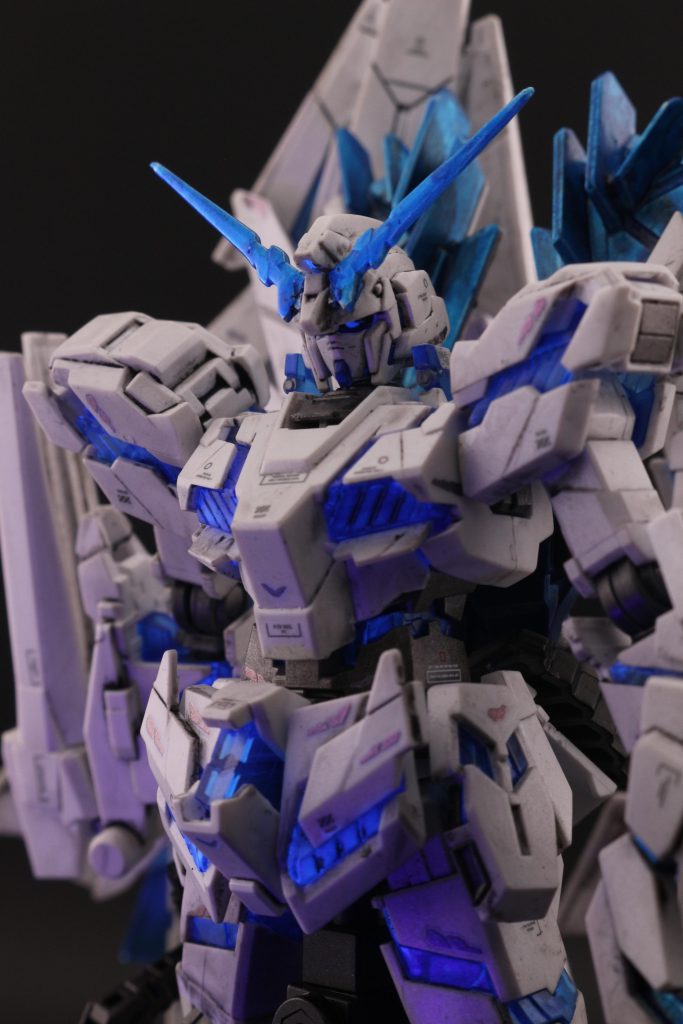 以前ガンダムベースで購入した物を仮組みだけして閉まっていました