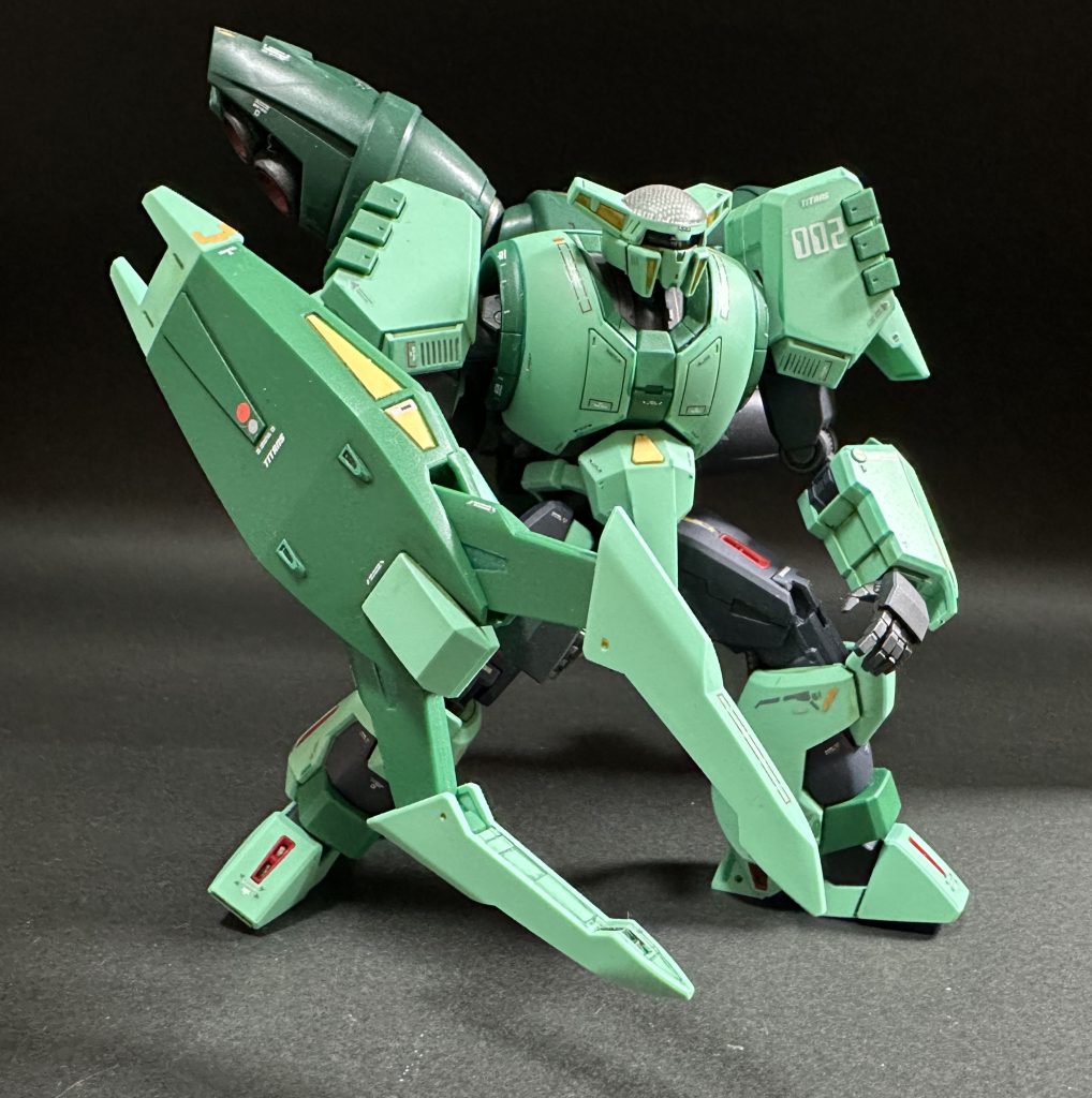 ティターンズへの所属はうれしいのかどうか私にはわからなかったのでティターンズのデカールはごく小さいものにしました。ガンプラ完成品　2025　その9