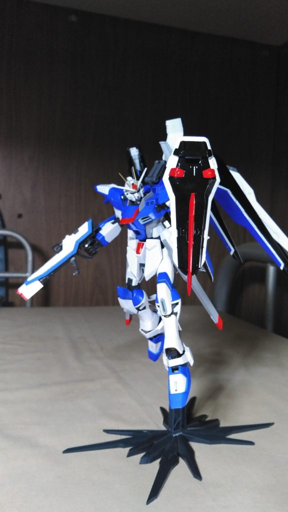 MS変形　背中が重くなったことによりポージングが制限され難しいです。