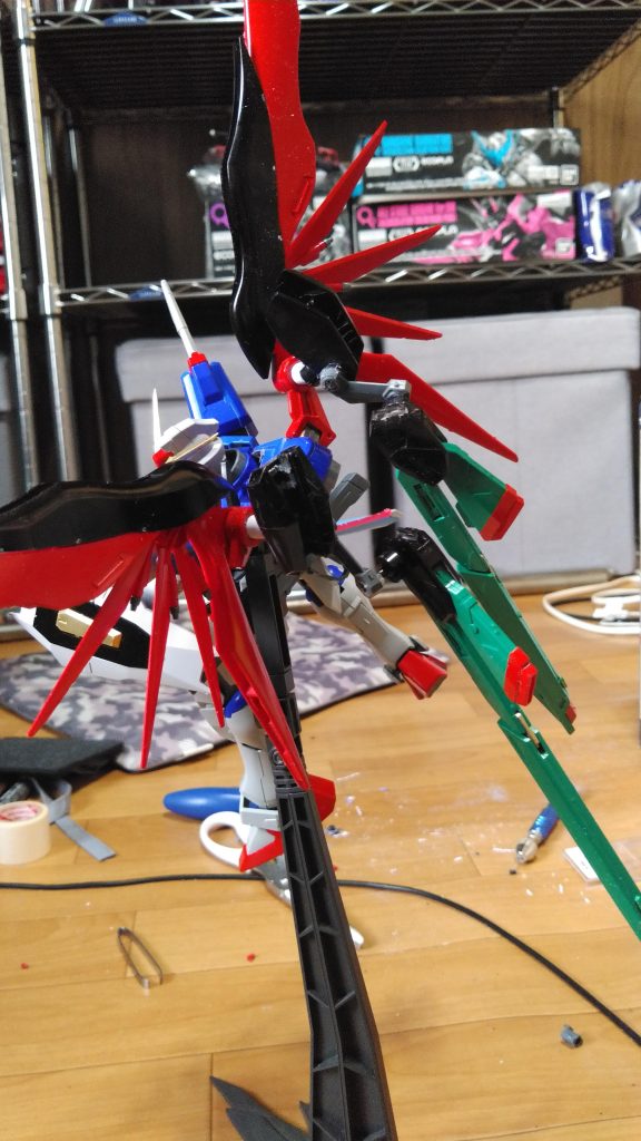 ベースをソードインパルスにするかデスティニーにするか悩みましたがデスティニーの方が加工とかしやすそうだったのでデスティニーを使いました。 