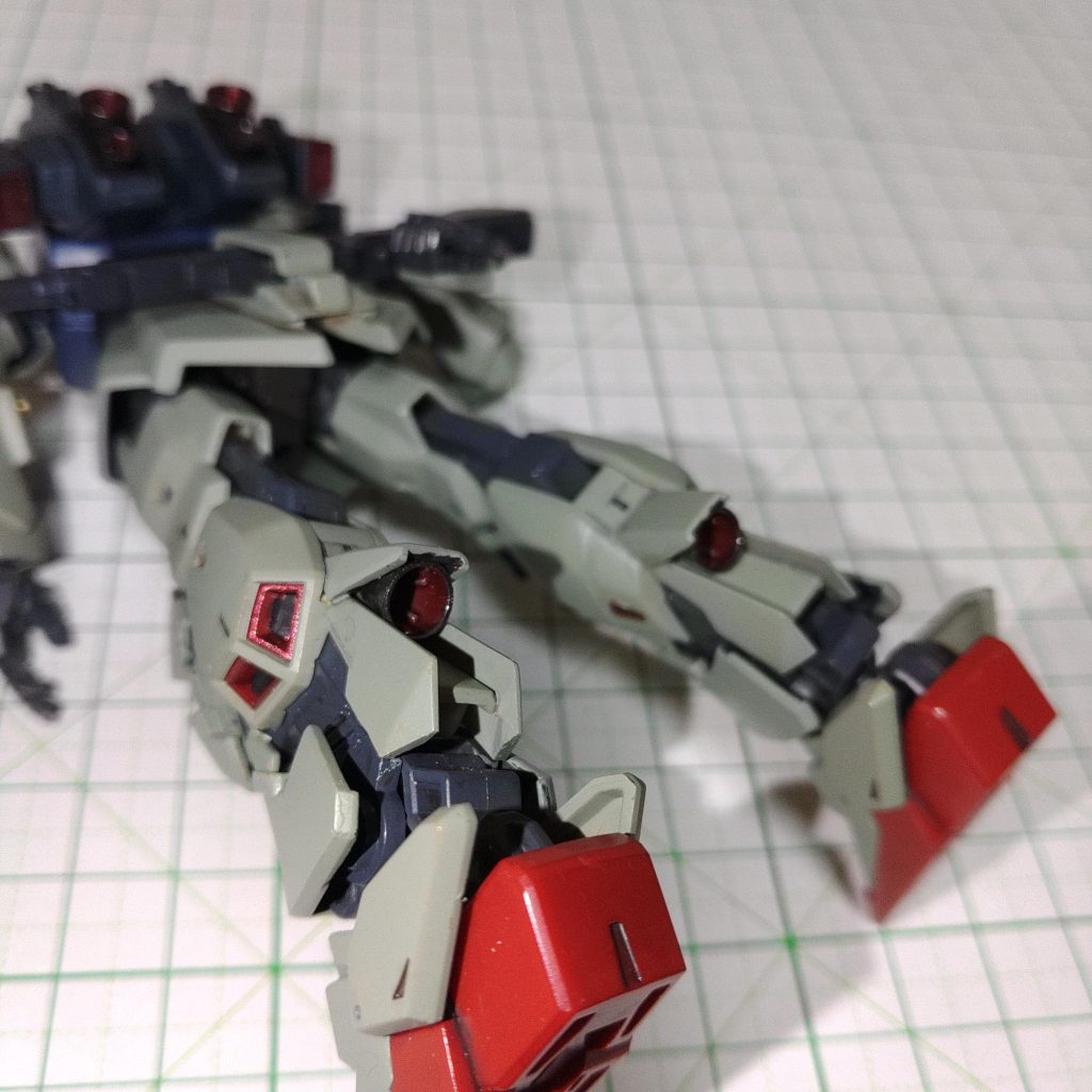 ふくらはぎにもスラスター追加。