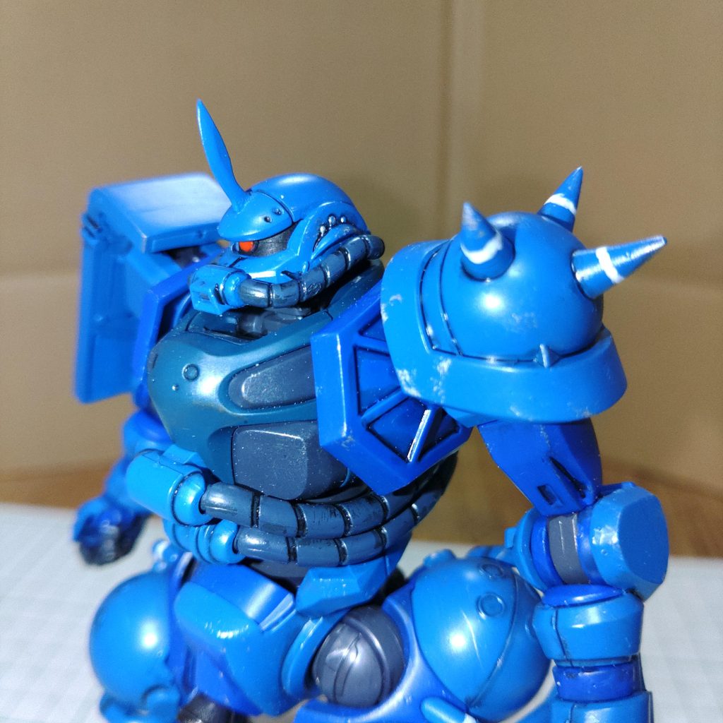 角とシールド、スパイクを追加しました。