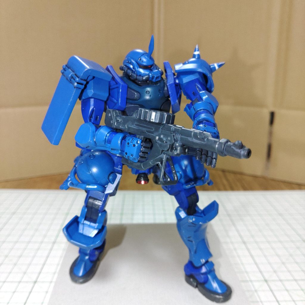 シールドは、外折れのヒンジモールドが元々あるので活かす形で延長しました。