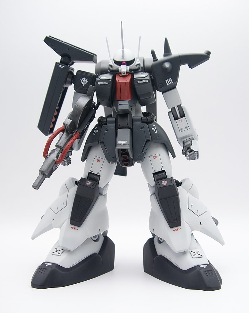 所々ににはビルドパーツのモールド貼ってますプラ板も随所に塗装色は白がガイアのグレー1黒がガイアの黒サフ濃いグレーがガイアのブルーグレーフレームはガンメタサフ赤い部分はガイアレッド黒立ち上げです仕上げはMr.カラーのススス