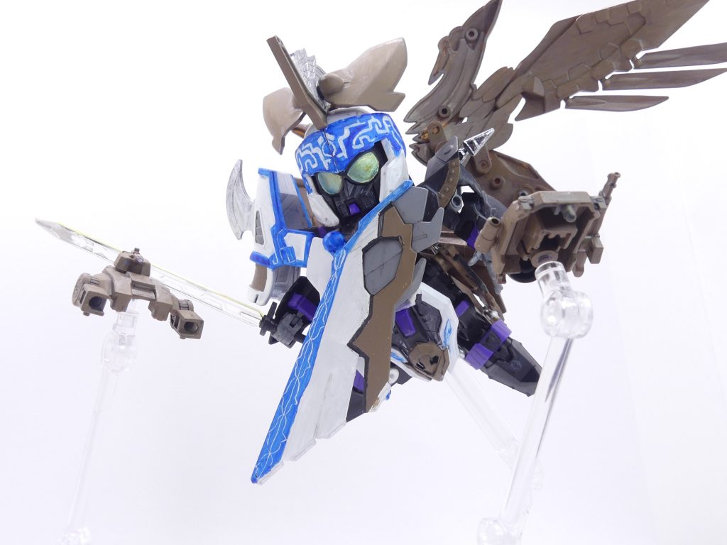 翼部分が大きいので、基本は飛翔させている感じ…