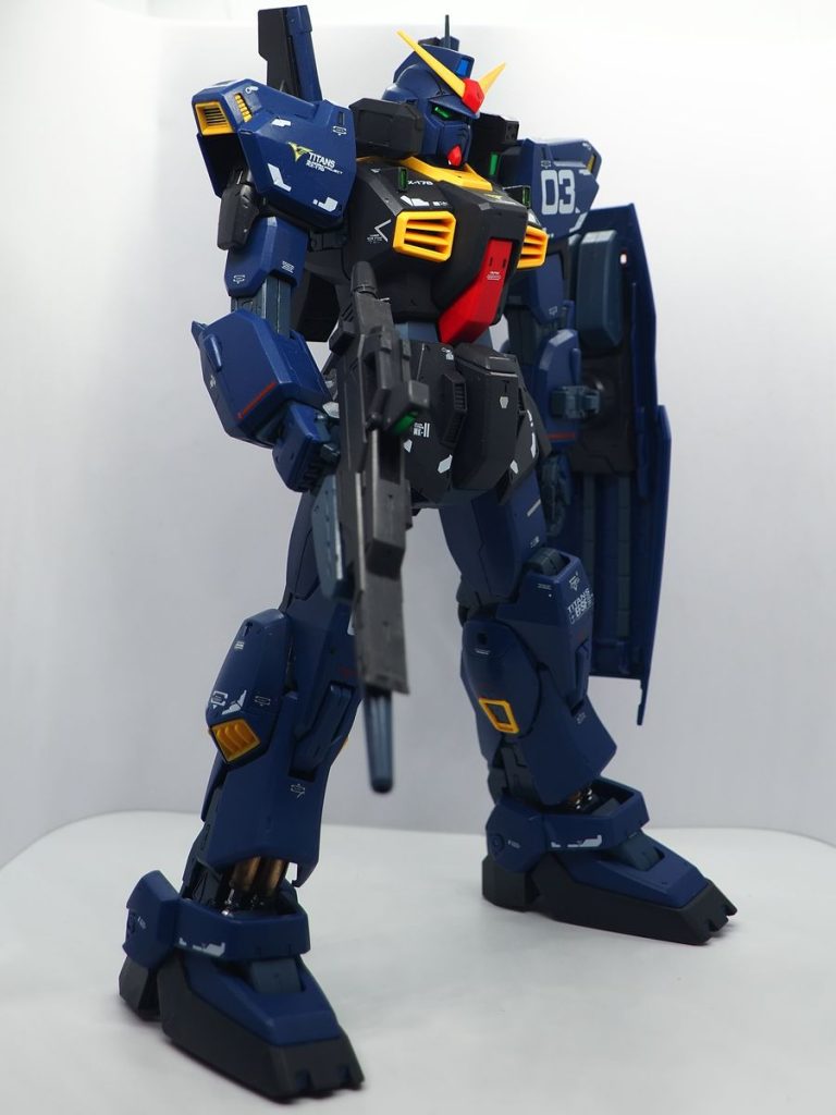 これを仕上げてたら、今度はＭＧ主体に・・・と思いましたが飾る場所ないので断念です(gundam-kao5)