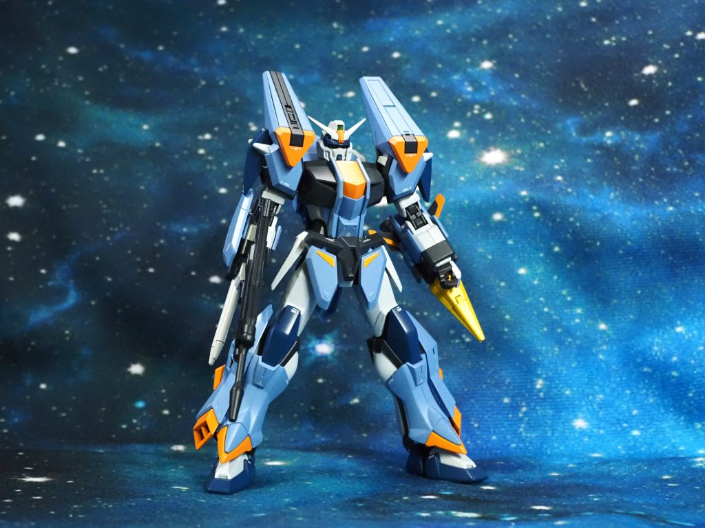 フル装備。組んで改めて思ったが肩のゴツさがすごい。素デュエル用とアサルトシュラウドで腕の袖部品がそれぞれ2個ずつ付いてるありがとう…