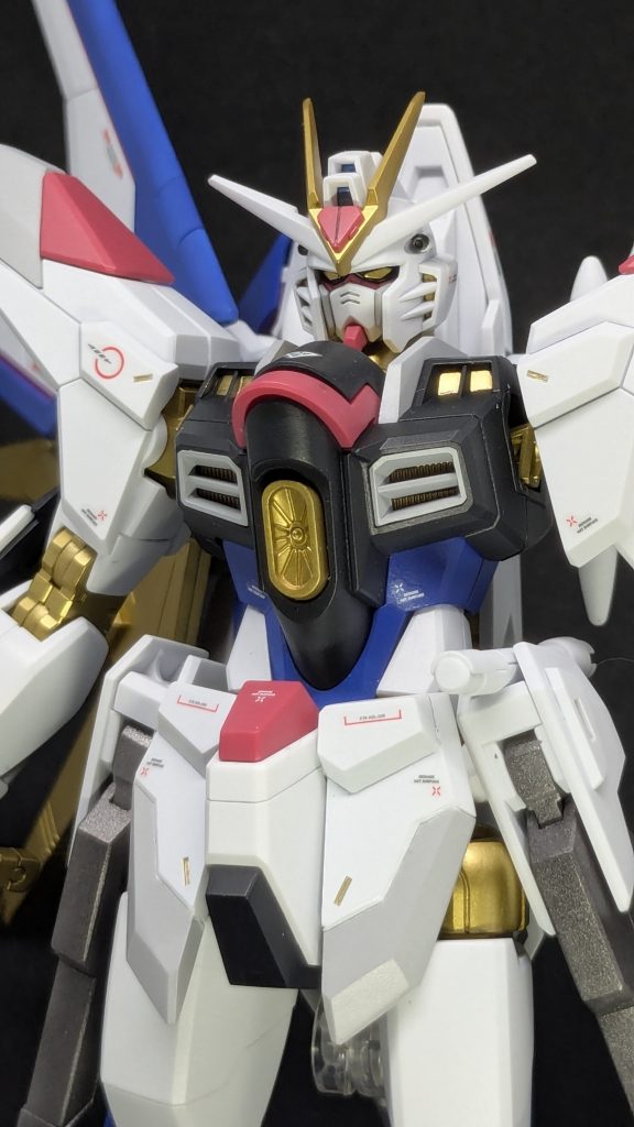 なんか脚短く感じたので、モモと股関節の間に3ｍｍの平ワッシャを4枚ぐらい入れてみました。お手軽に脚延長できました。