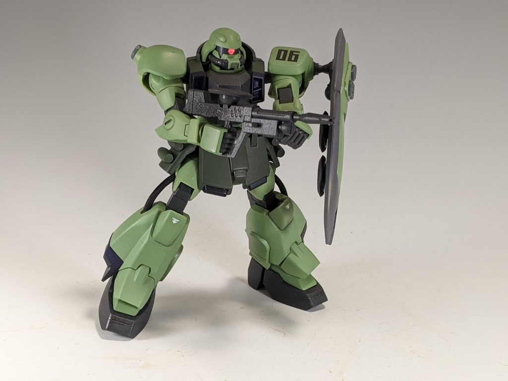 以上ザクウォーリアでした。何よりも完成させられてよかったです。