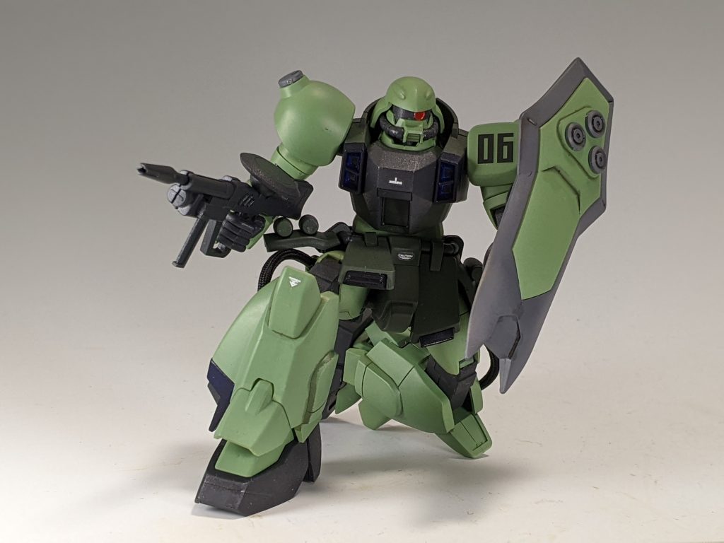 当時のキットさらに量産機としては可動もよくできていると思います。