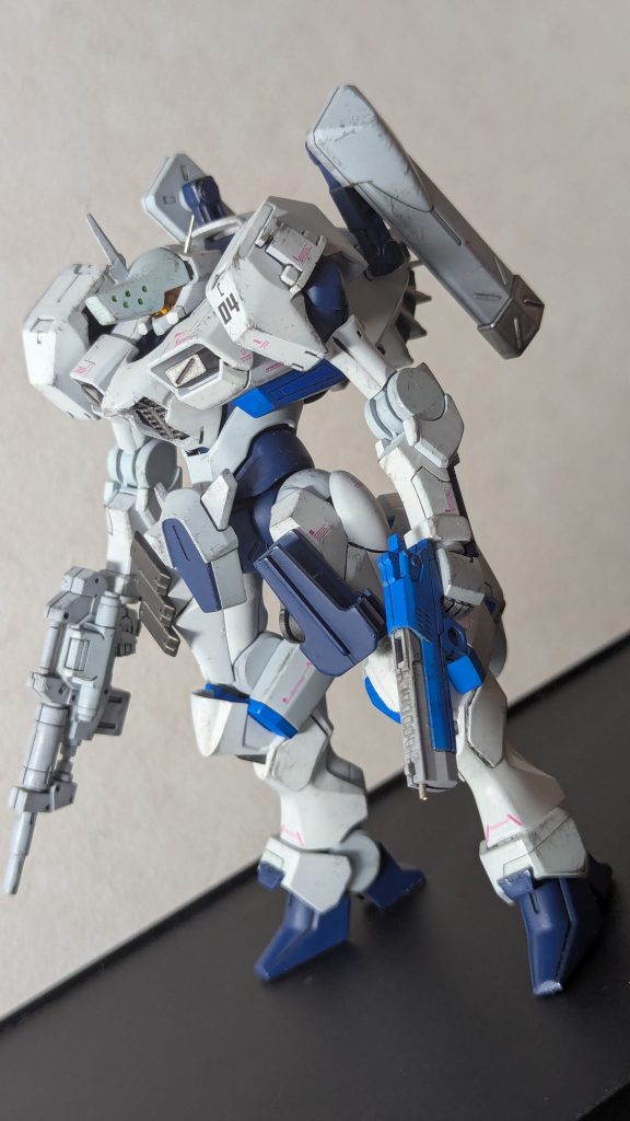 白を基調としているため、擦り傷はエッジ強調も含めてます。